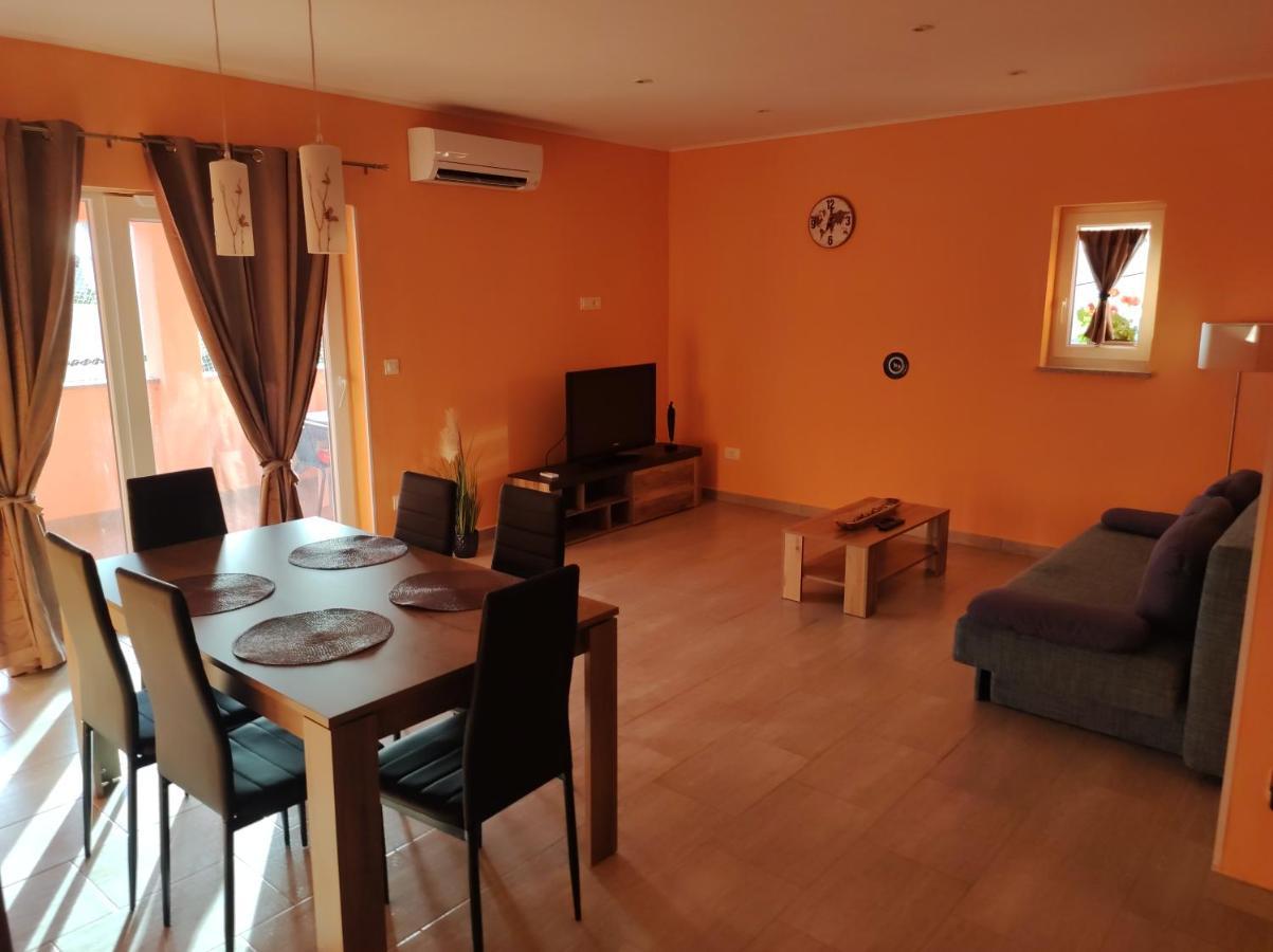 Apartman Tramonto Motovun Luaran gambar
